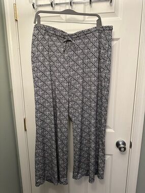 Lane Bryant casual wide leg pull-on pants